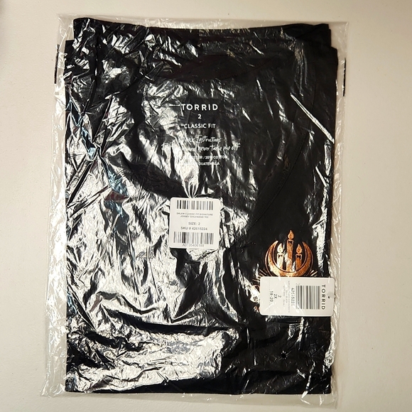 ♥️NWT VINTAGE TORRID TEE - SALEM MASSACHUSETTS APOTHECARY HALLOWEEN WITCH PLUS - Picture 5 of 12